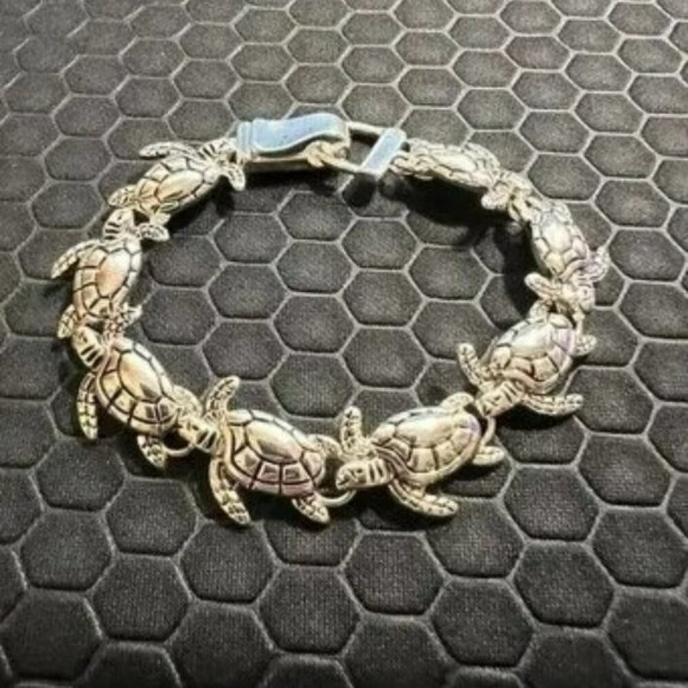 Turtle Bracelet 13-18K White Gold Plated